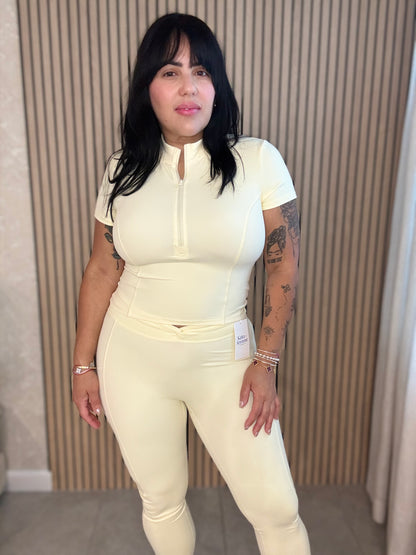 Marisol Set in Light Yellow