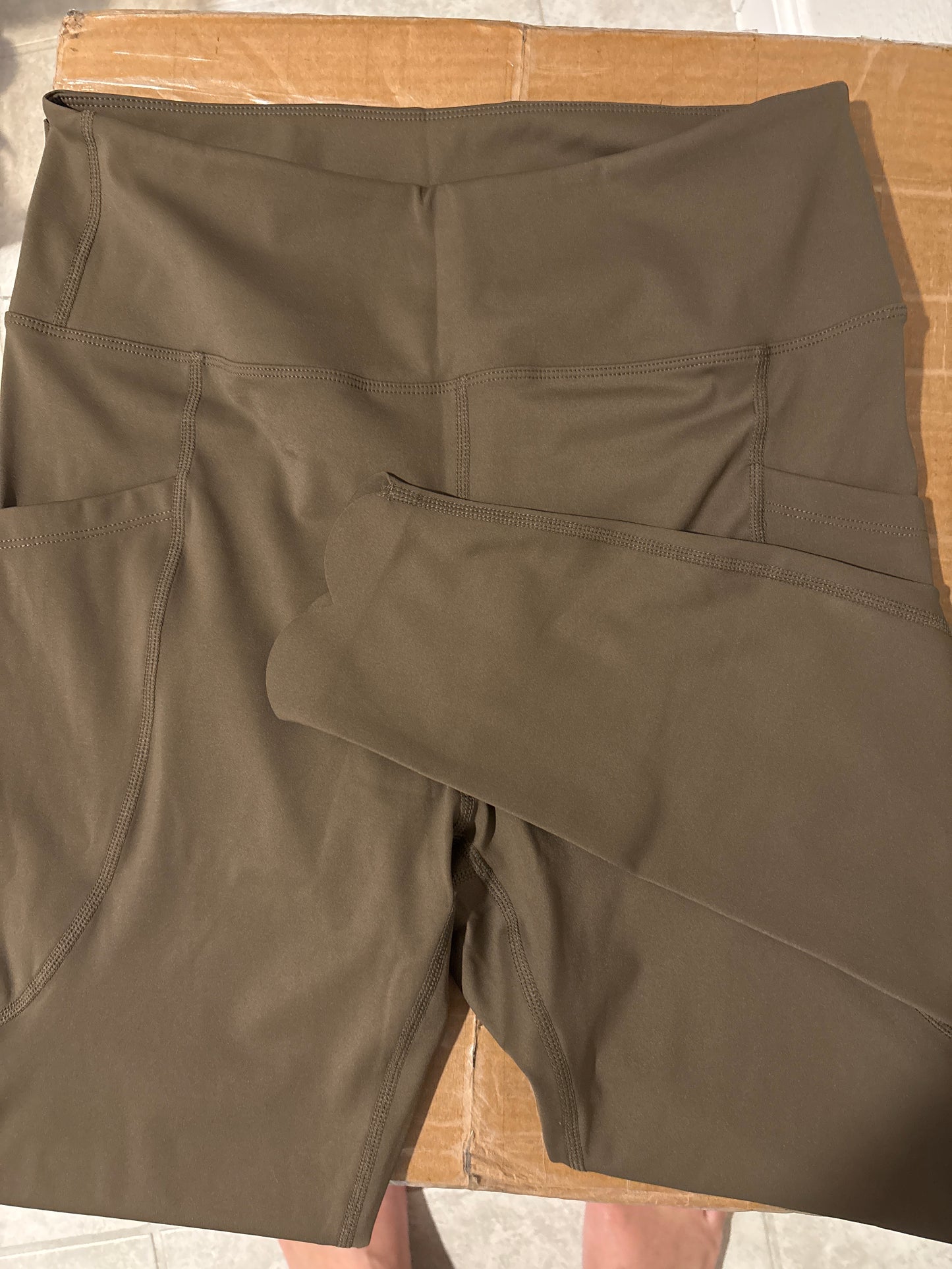 Signature Straight Legging- Olive