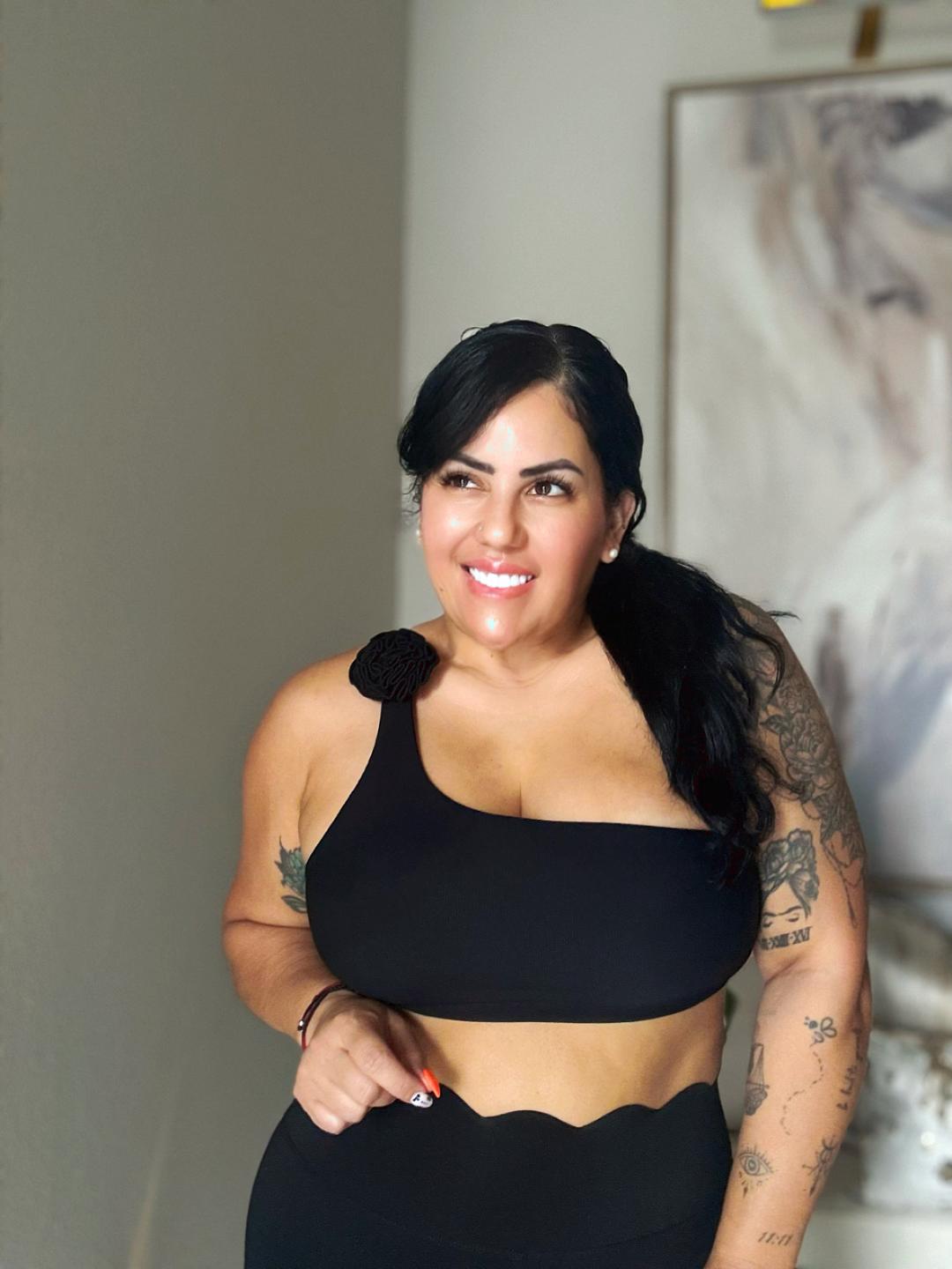 Cindy- One Shoulder Sport Bra ( Black & White )