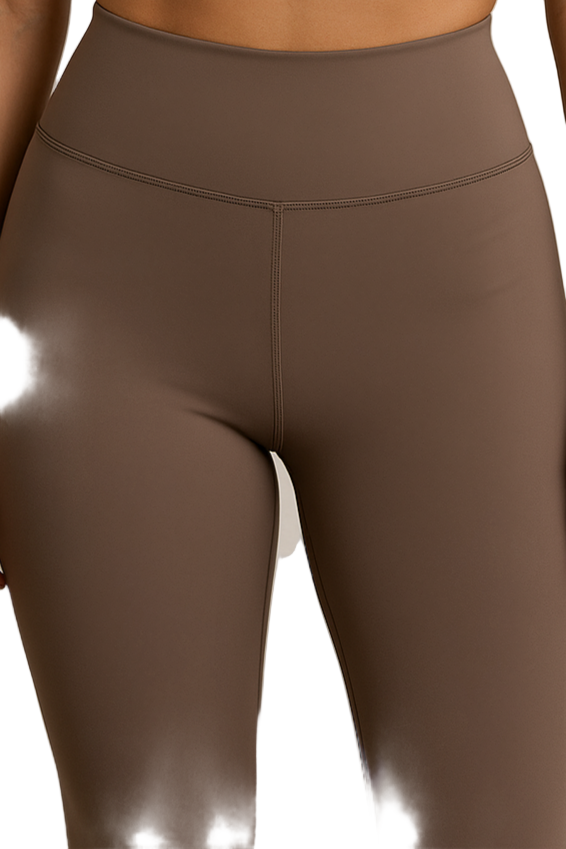 Signature Straight Legging